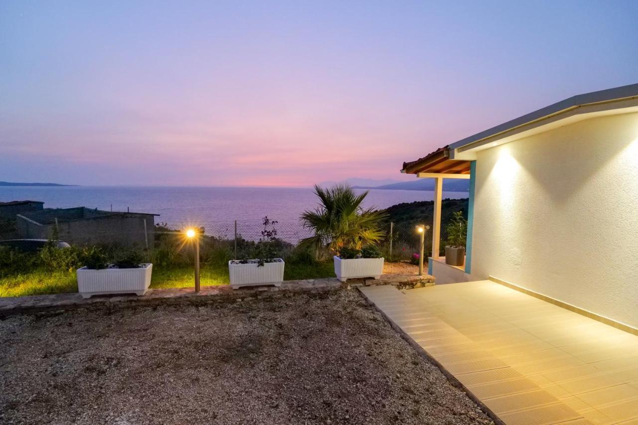 Twins Villa Sarande Bagian luar foto