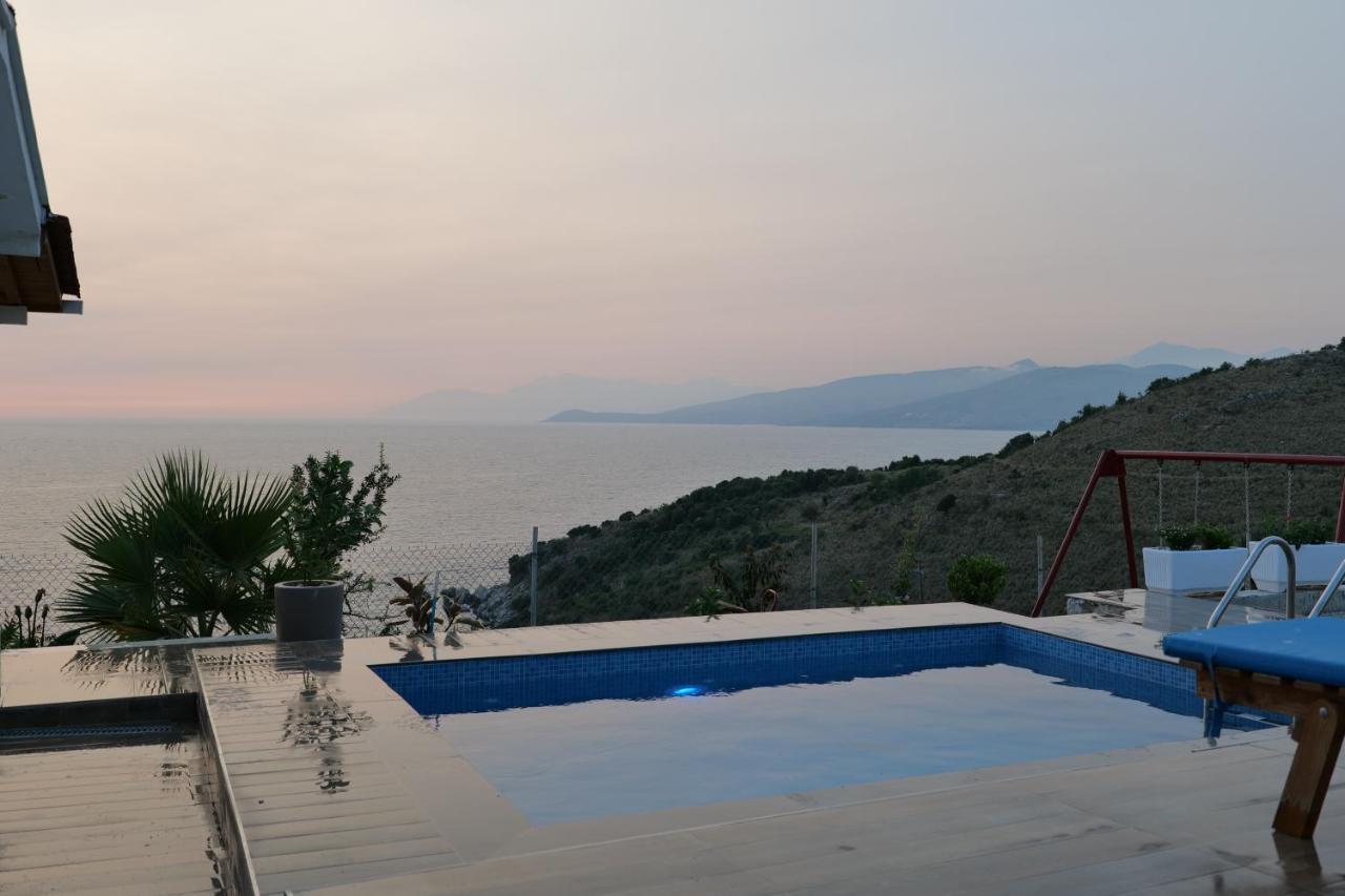 Twins Villa Sarande Bagian luar foto