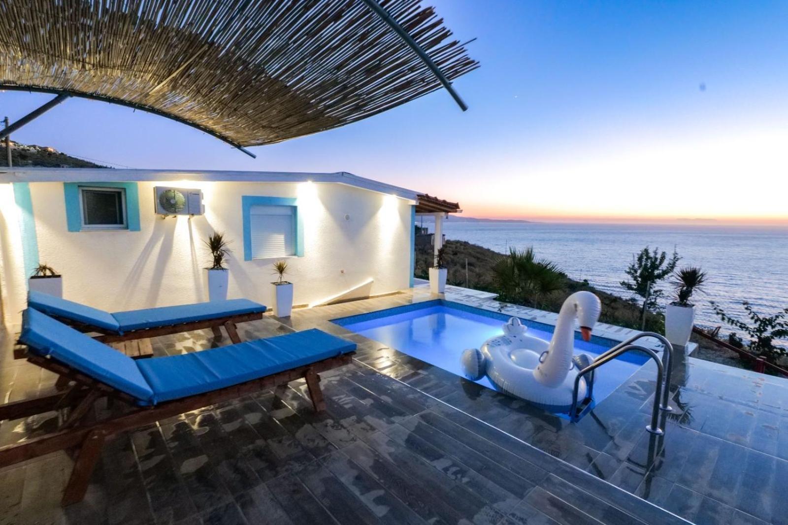 Twins Villa Sarande Bagian luar foto