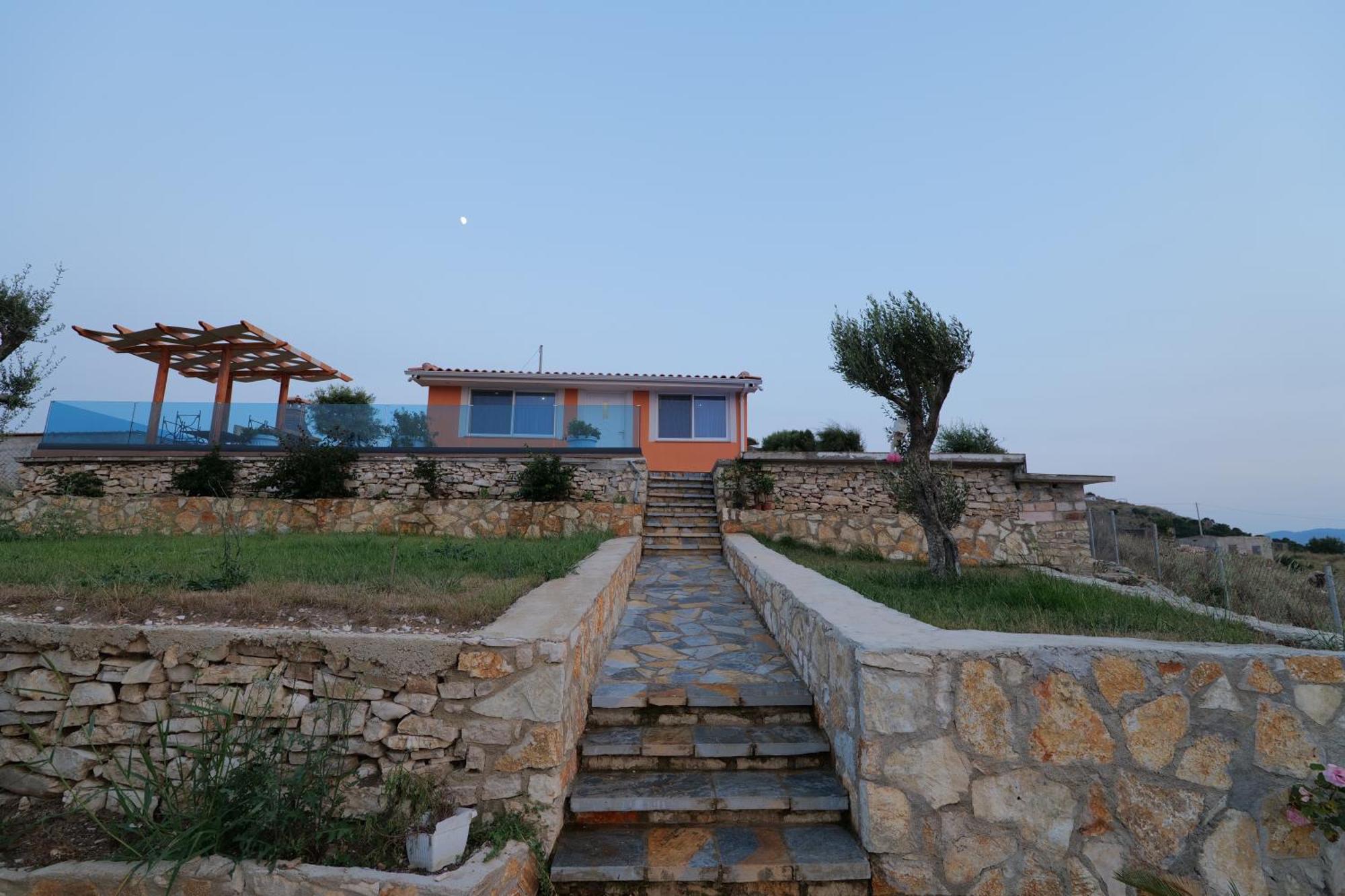 Twins Villa Sarande Bagian luar foto